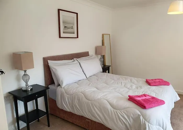 The Elfin- Lovely 1 Bedroom - Free Parking