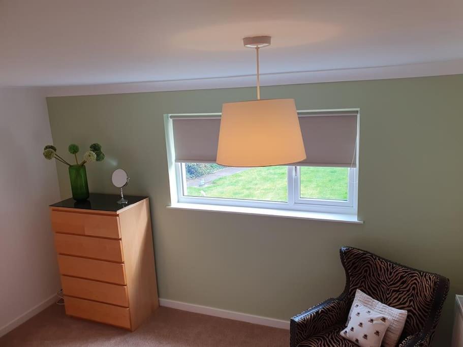 The Elfin- Lovely 1 Bedroom - Free Parking Apartment