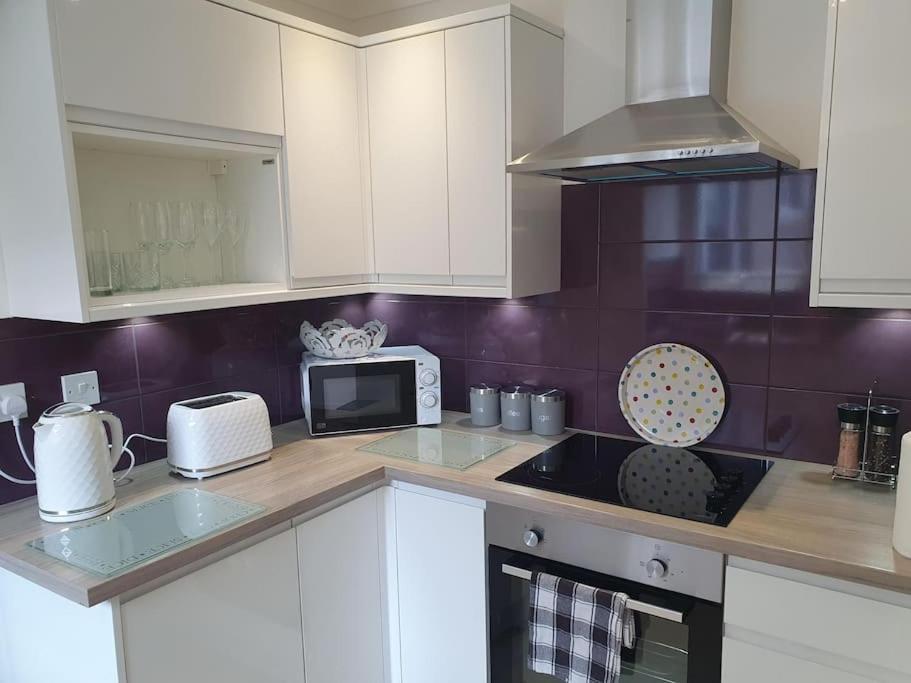 Apartment The Elfin- Lovely 1 Bedroom - Free Parking *